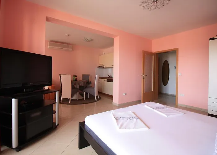 Dalmatien Traumhaus Апартаменти Макарська