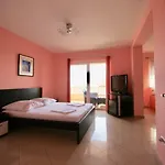 Dalmatien Traumhaus דירה מאקרסקה