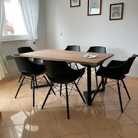 Dalmatien Traumhaus Макарска